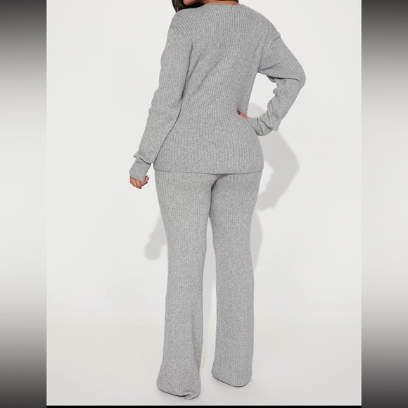 Grey Set - Picture 3 of 5